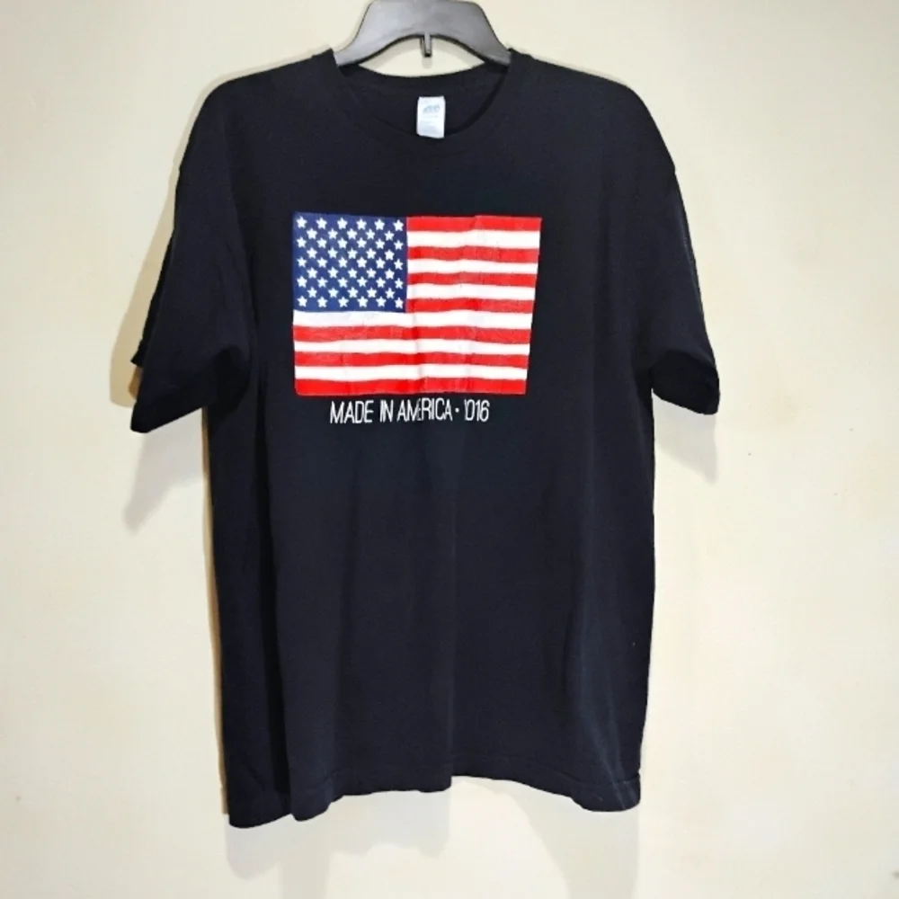 Made in America Dark Blue USA Flag Shirt. Unisex. Size Large. C173​​​​​